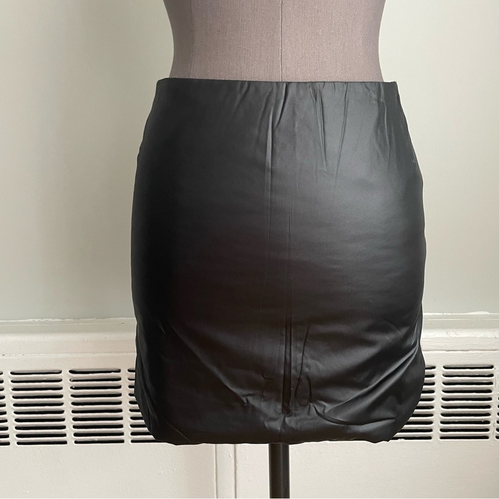 Patrizia Pepe thin puffer black mini skirt